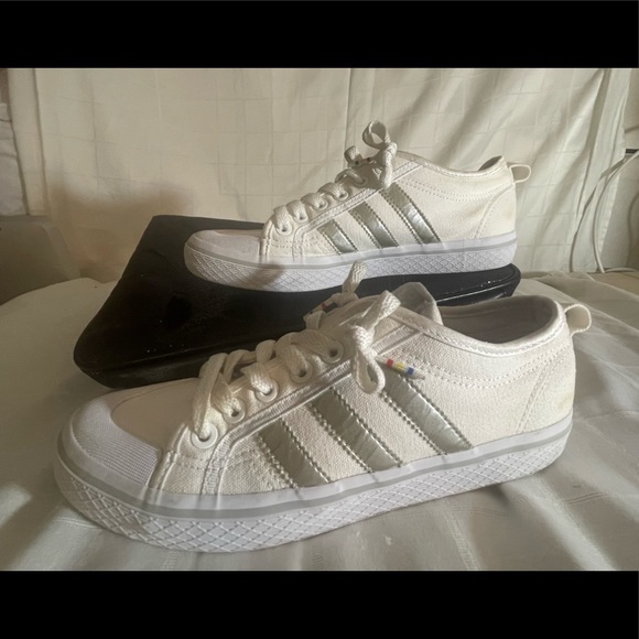ADIDAS Honey Blanca’s Low Top - Picture 6 of 11